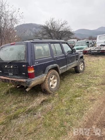 Jeep Cherokee XJ фейс за части, снимка 2 - Автомобили и джипове - 53290424