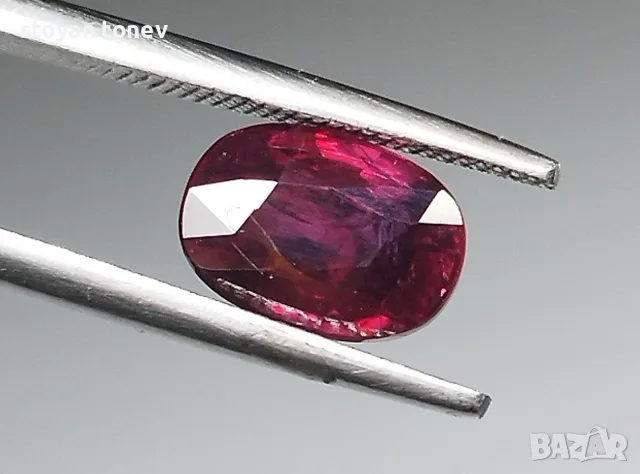 Голям естествен рубин 1.92 карата – напълно чист от топлинна обработка! Сертифициран!, снимка 5 - Други - 56073737