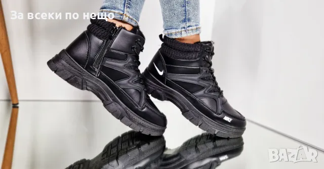 Дамски маратонки Nike - Бели или Черни, снимка 2 - Маратонки - 48289146