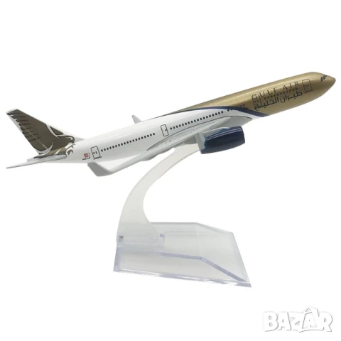 Еърбъс 330 самолет модел макет Gulf Air метален чекиране багаж полет летище, снимка 3 - Колекции - 50915271
