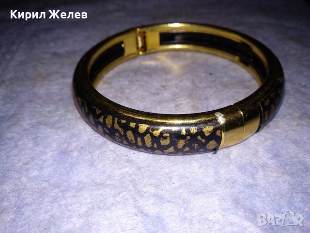 СТИЛНА МОДНА ДИЗАЙНЕРСКА ЗЛАТИСТА АРТ ГРИВНА СТОМАНЕНА РЪЧНО РИСУВАНА 38317, снимка 3 - Гривни - 41145804