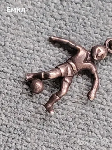 Антикварно сребърно синджирче с футболист, снимка 2 - Колекции - 49143031