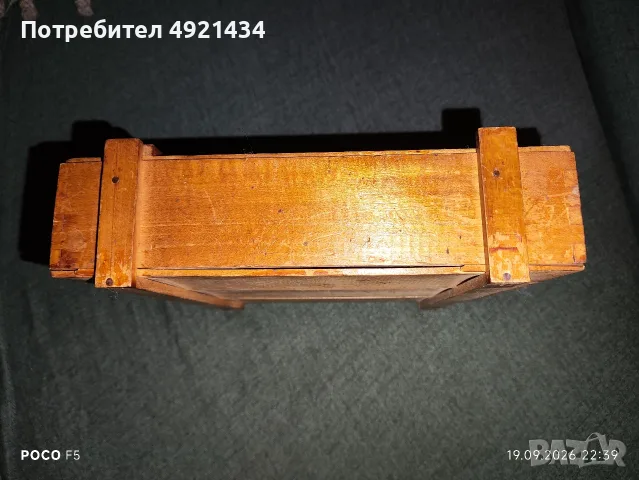 Антикварна дървена кутия от шоколадови бонбони преди 1944 г., снимка 3 - Антикварни и старинни предмети - 56145033