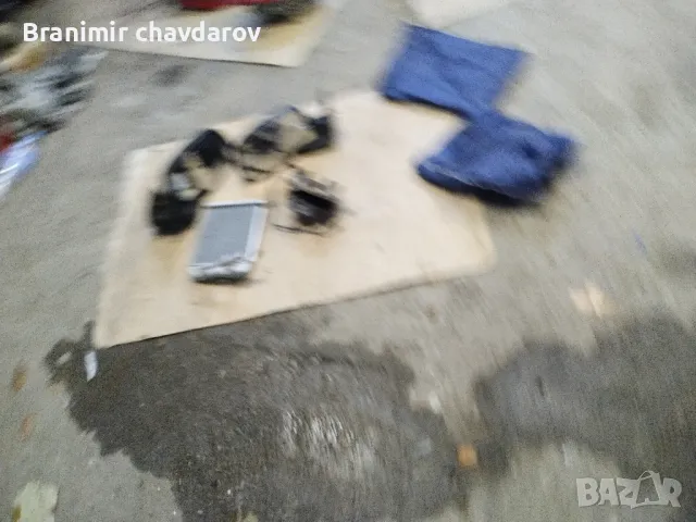 продавам части за shevrolet silverado 