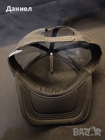 Интересна шапка с козирка, снимка 3 - Шапки - 51943094