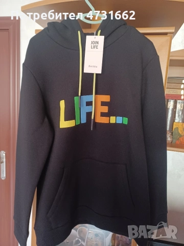 Суичър Bershka  НОВ,с етикет, размер S 