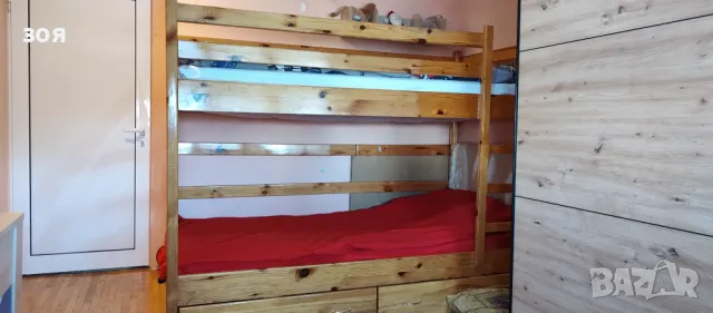 Двуетажно чамово легло 