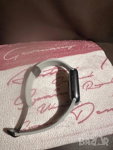 Apple watch SE 40mm Nike edition, снимка 4 - Смарт гривни - 52753922