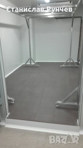 Изработка на оборудване и щендери за хладилни камери 