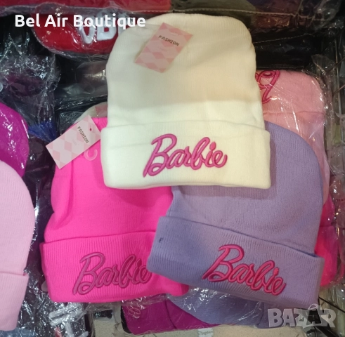 Дамска зимна шапка Barbie, зимни шапки , снимка 5 - Шапки - 52152373