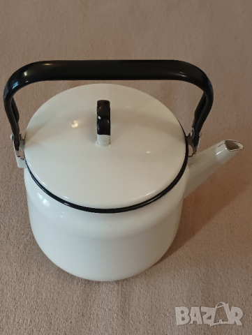 Стар емайлиран чайник,СССР, 3 литра. , снимка 2 - Антикварни и старинни предмети - 44742397