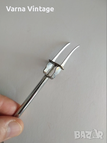 Винтидж механична вилица за бране на кисели краставички, сирене и маслини.., снимка 3 - Антикварни и старинни предмети - 51519827