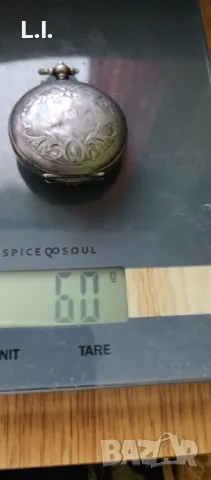 Сребърен часовник , снимка 2 - Антикварни и старинни предмети - 48780383