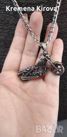 Мъжко колие от благородна стомана с мотор с череп. Идея за подарък.