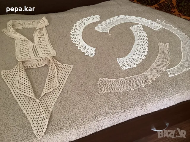 Плетена на кука яки,салфетки , снимка 3 - Други ценни предмети - 47715814