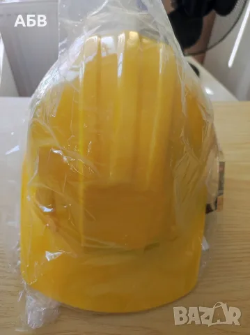 Продава се кожен колан / калъф за инструменти на фирмата ProPouch в комплект със защитна каска, снимка 9 - Други инструменти - 54937459