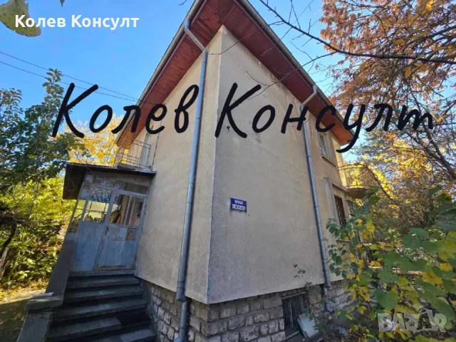 Продавам двуетажна къща в гр.Димитровград 