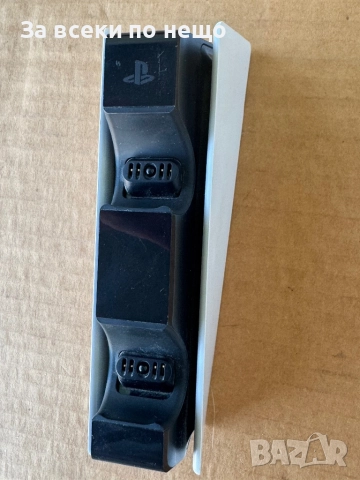 Оригинална Станция за зареждане Sony DualSense Charging Station (CFI-ZDS1) Playstation 5 , PS5, снимка 4 - Аксесоари - 51871662