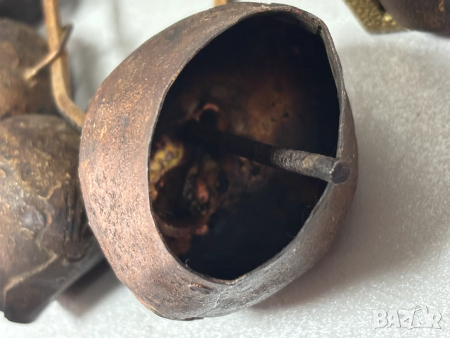 Истински Автентични Стари Хлопки-5 броя на кожен каиш, снимка 2 - Антикварни и старинни предмети - 52803117