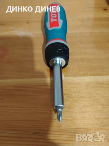 Отвертка-Тречотка с накрайници, снимка 2 - Отвертки - 51234655