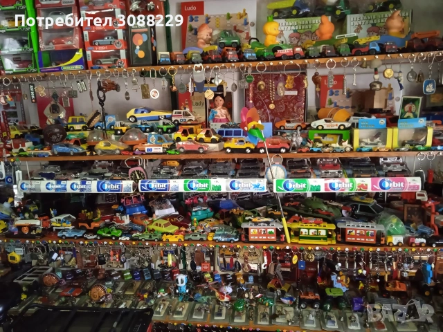 стари играчки от соца, снимка 9 - Коли, камиони, мотори, писти - 53139920