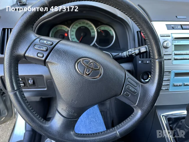 Toyota Corolla Verso 2.2 D-4D, снимка 9 - Автомобили и джипове - 55851370