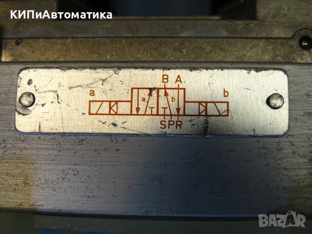 Пневматичен разпределител HERION 2555708 Double Solenoid Valve, снимка 3 - Резервни части за машини - 41729037