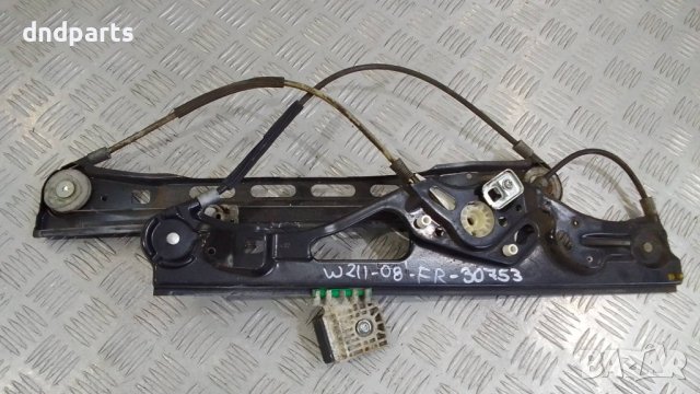 Стъклоповдигач Mercedes E-Class W211 2008г.(преден десен)	
