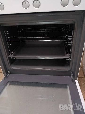 Като нова свободно стояща печка с керамичен плот Бош Bosch с две години гаранция!, снимка 12 - Печки, фурни - 53613550