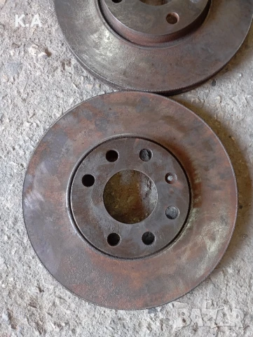 Предни дискове Opel Astra G 1.6 101, снимка 2 - Части - 51307602