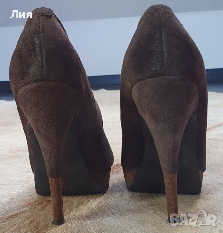 Велурени дамски обувки Calvin Klein Jeans 37 номер, снимка 3 - Дамски обувки на ток - 42728834
