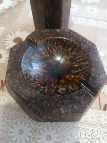 Стари ваза и пепелник кехлибар, снимка 2 - Антикварни и старинни предмети - 48749822