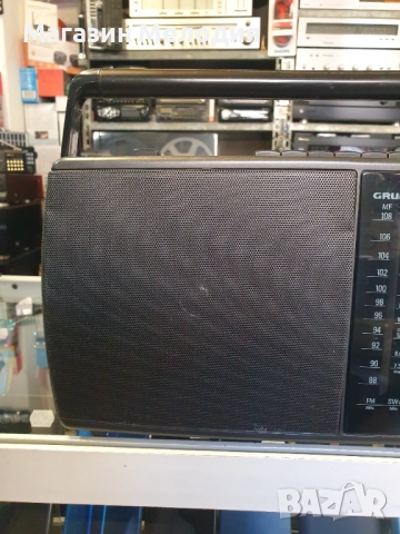 Радио Grundig Concert Boy 230 В перфектно техническо и много добро визуално състояние., снимка 2 - Радиокасетофони, транзистори - 51169496