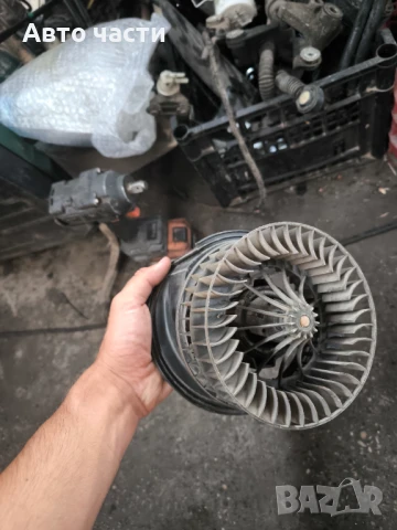 10477 Mercedes-Benz W201 190e Вентилатор за парно с корпус 9148452037, снимка 2 - Части - 51176821