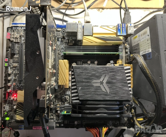 Продавам дъно ASUS X79 Deluxe, s.2011 V2