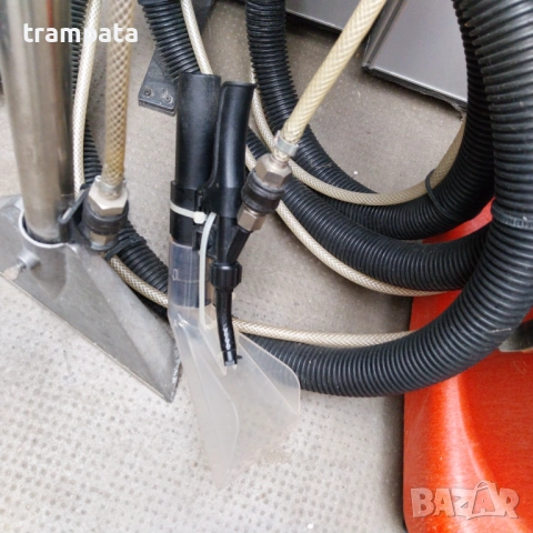 НАЙ ДОБРАТА ОФЕРТА Перяща прахосмукачка екстрактор Numatic Charly , снимка 4 - Прахосмукачки - 53666845