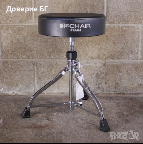 Кръгъл барабанен стол от Tama. HT230 тронът на Tama съчетава комфорта на седалката с кръгъл стил