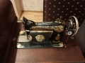 Продавам АНТИЧНА Шевна Машина SINGER , снимка 4