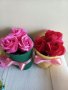 Вазичка с три броя сапунени рози, снимка 1 - Декорация за дома - 39370736