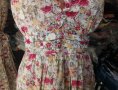 Памучна рокля на цветя с къдрички на раменете и около деколтето, снимка 4