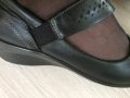 Почти нови черни обувки с каишка ессо №38., снимка 2