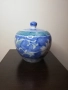 Изящен и много красив съд с капаче. Ръчно рисуван. , снимка 2