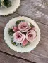 Ръчно изработени керамични пана с кукички за закачане 5 кръгли с 3D декорация на цветя , снимка 2