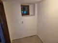 Къща със самостоятелен парцел кв. Виница, снимка 12