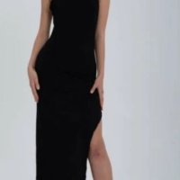 Дълга черна рокля с цепка , снимка 1 - Рокли - 41473096