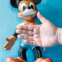 1964та голяма ретро гумена играчка Мики Маус  35 см., снимка 2 - Колекции - 44654530