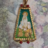  Пендант ,,Богородица,, Испания , снимка 1 - Антикварни и старинни предмети - 41270587