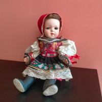 Колекционерска кукла народна носия Чехословакия ретро Celluloid 35 см, снимка 10 - Колекции - 44934272