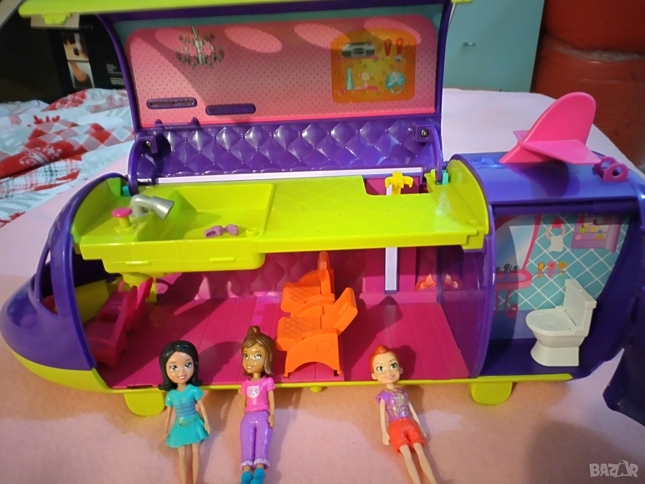 Самолет - къщичка за поли полет с три куклички, снимка 1