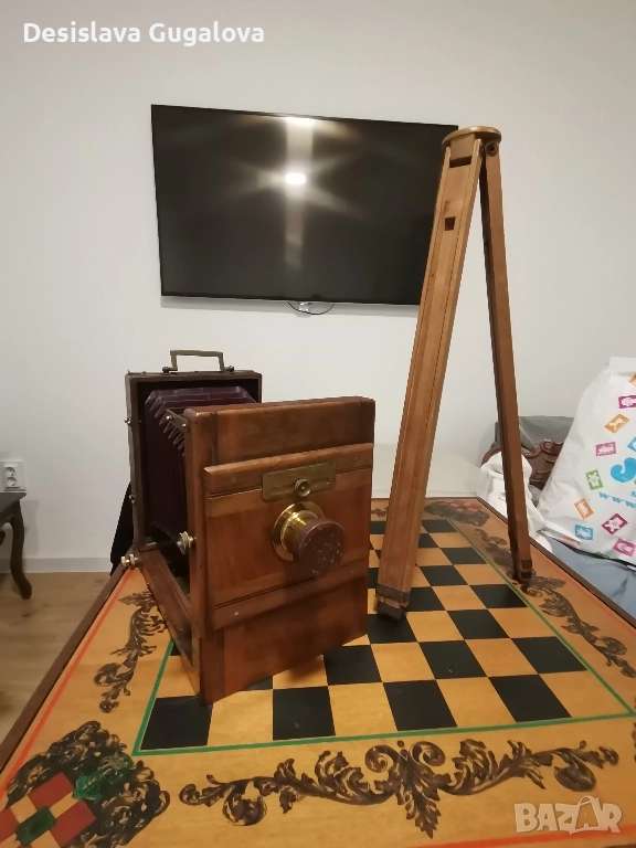 Античен дървен фотоапарат с мех, снимка 1